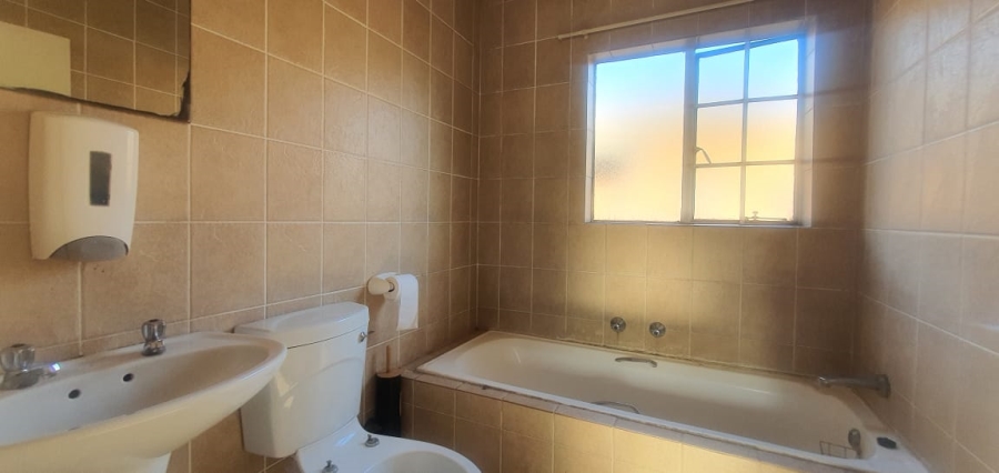 2 Bedroom Property for Sale in Elspark Gauteng