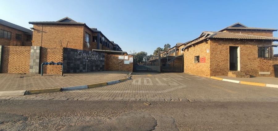2 Bedroom Property for Sale in Elspark Gauteng