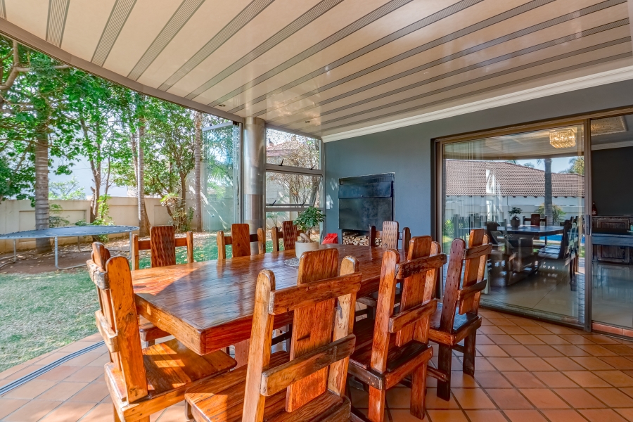 To Let 4 Bedroom Property for Rent in Silver Lakes Golf Estate Gauteng