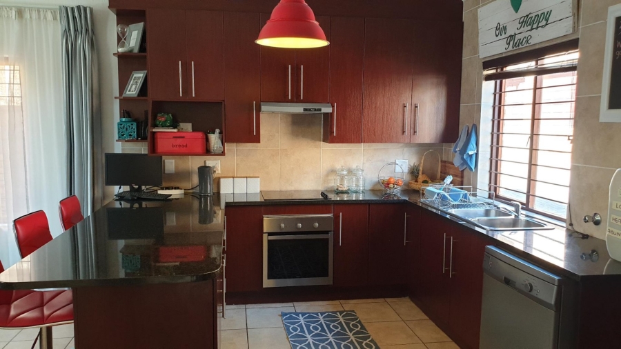 3 Bedroom Property for Sale in Willowbrook Gauteng
