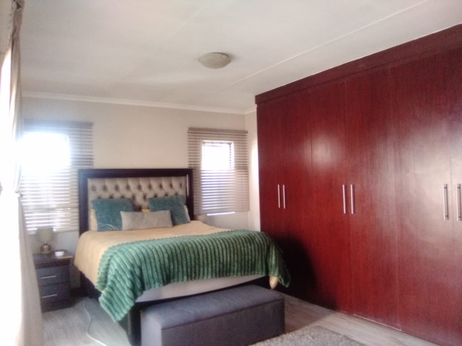 3 Bedroom Property for Sale in Willowbrook Gauteng