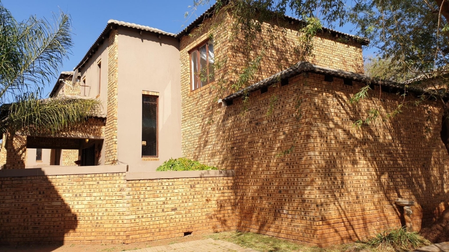 3 Bedroom Property for Sale in Willowbrook Gauteng