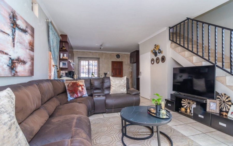 3 Bedroom Property for Sale in Willowbrook Gauteng