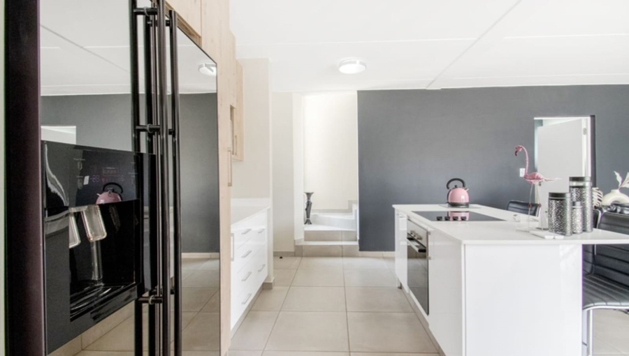 4 Bedroom Property for Sale in Little Falls Gauteng