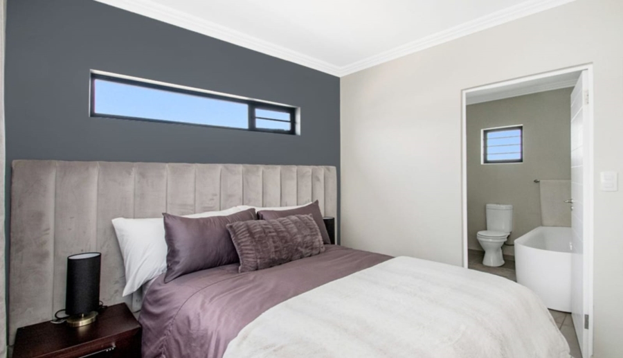4 Bedroom Property for Sale in Little Falls Gauteng