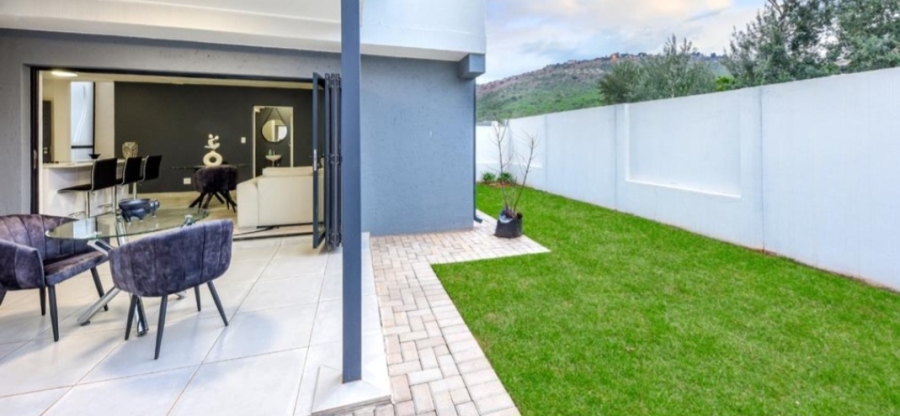 4 Bedroom Property for Sale in Little Falls Gauteng