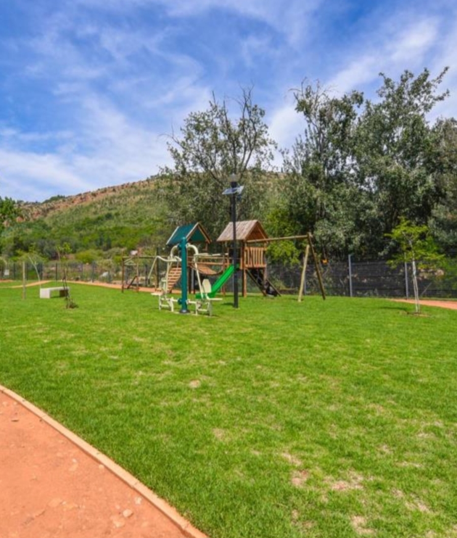 4 Bedroom Property for Sale in Little Falls Gauteng