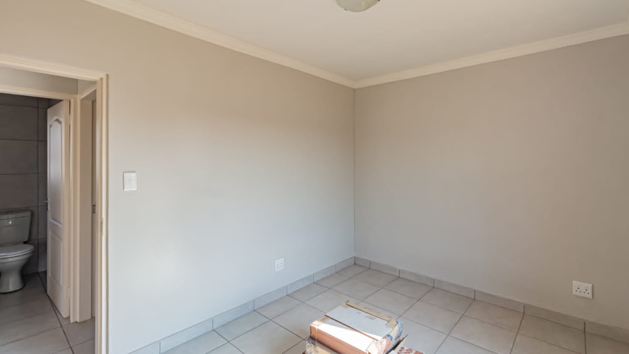 2 Bedroom Property for Sale in Sharon Park Gauteng