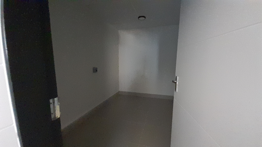 To Let commercial Property for Rent in Halfway House Gauteng