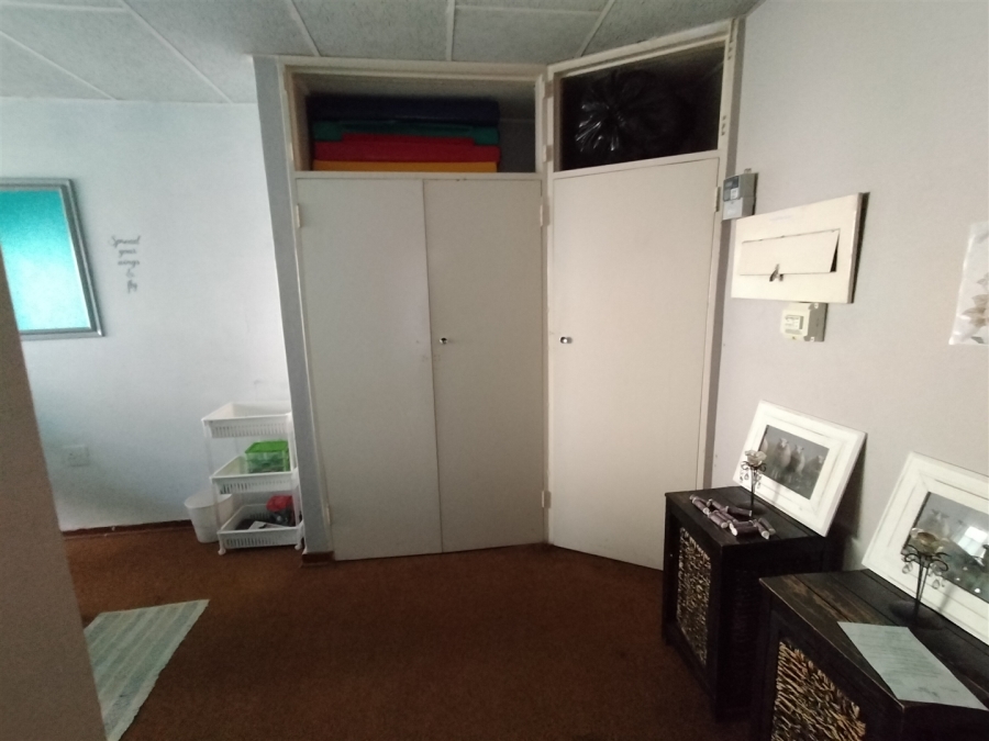 9 Bedroom Property for Sale in Pretoria North Gauteng
