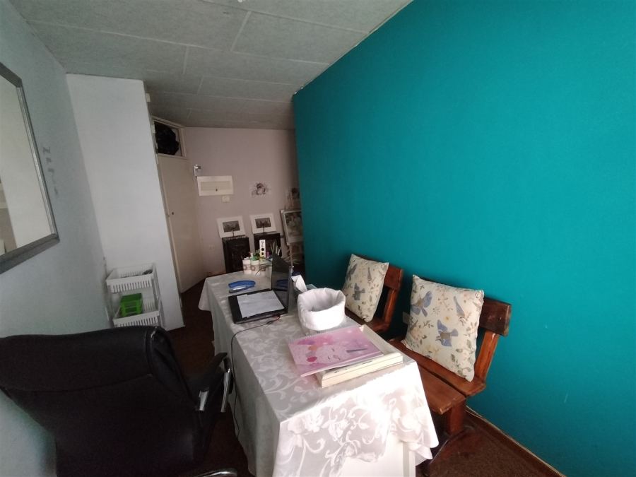 9 Bedroom Property for Sale in Pretoria North Gauteng