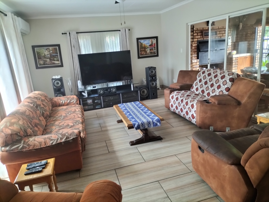 4 Bedroom Property for Sale in Florauna Gauteng