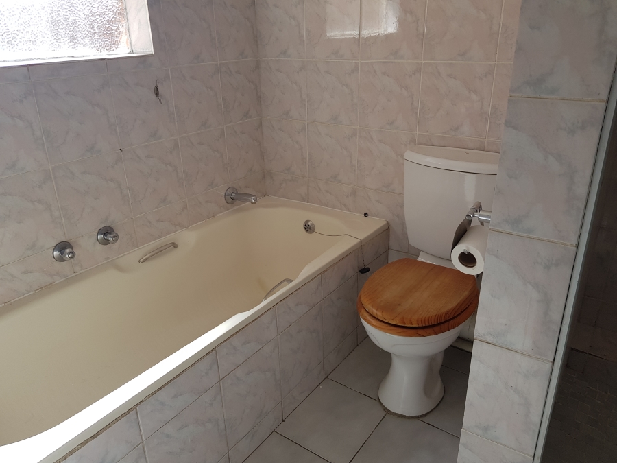 To Let 3 Bedroom Property for Rent in Mayfield Park Gauteng