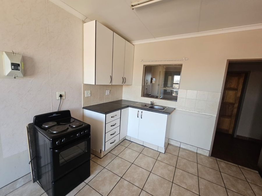 1 Bedroom Property for Sale in Vanderbijlpark CW 5 Gauteng