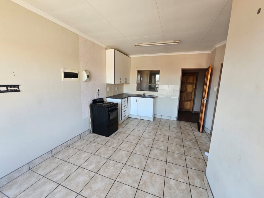 1 Bedroom Property for Sale in Vanderbijlpark CW 5 Gauteng