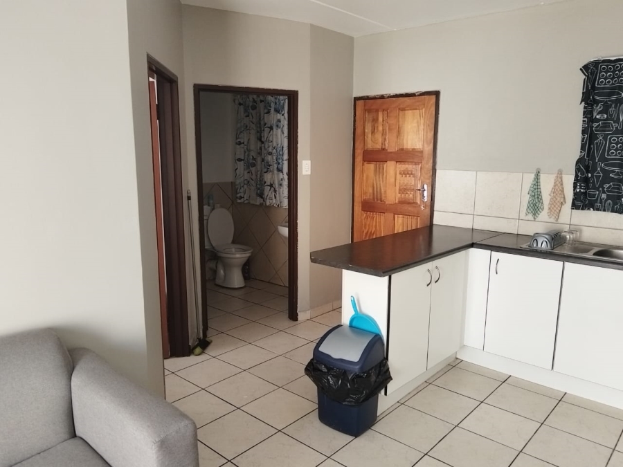 1 Bedroom Property for Sale in Vanderbijlpark CW 5 Gauteng