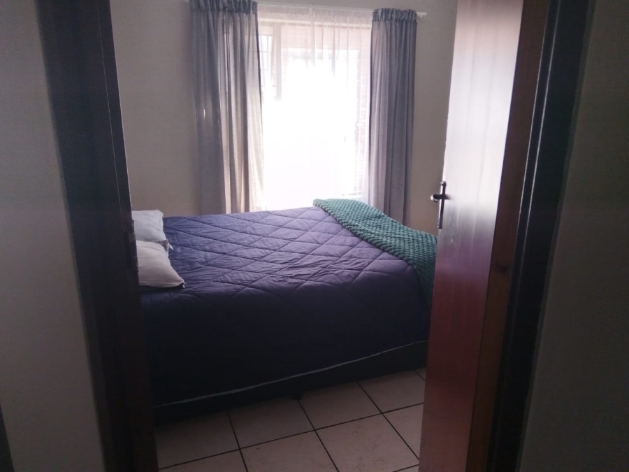 1 Bedroom Property for Sale in Vanderbijlpark CW 5 Gauteng