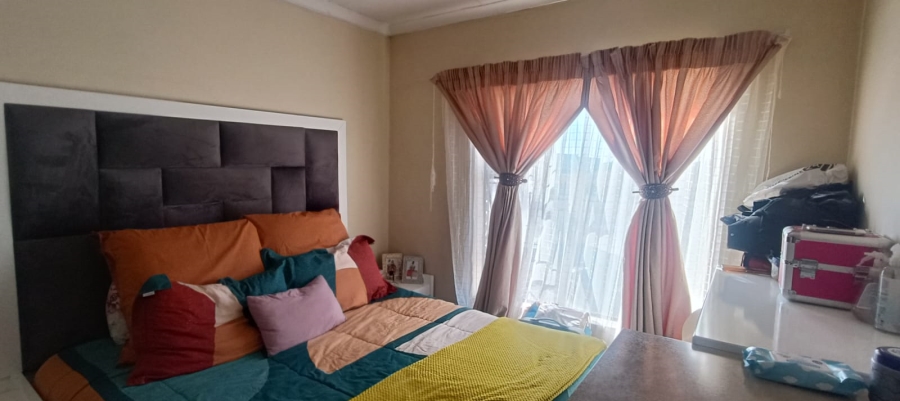 1 Bedroom Property for Sale in Vanderbijlpark CW 5 Gauteng