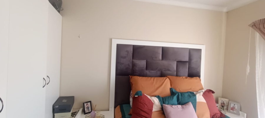 1 Bedroom Property for Sale in Vanderbijlpark CW 5 Gauteng