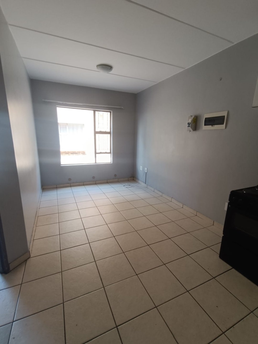 1 Bedroom Property for Sale in Vanderbijlpark CW 5 Gauteng