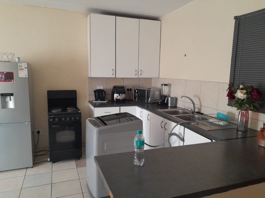 1 Bedroom Property for Sale in Vanderbijlpark CW 5 Gauteng