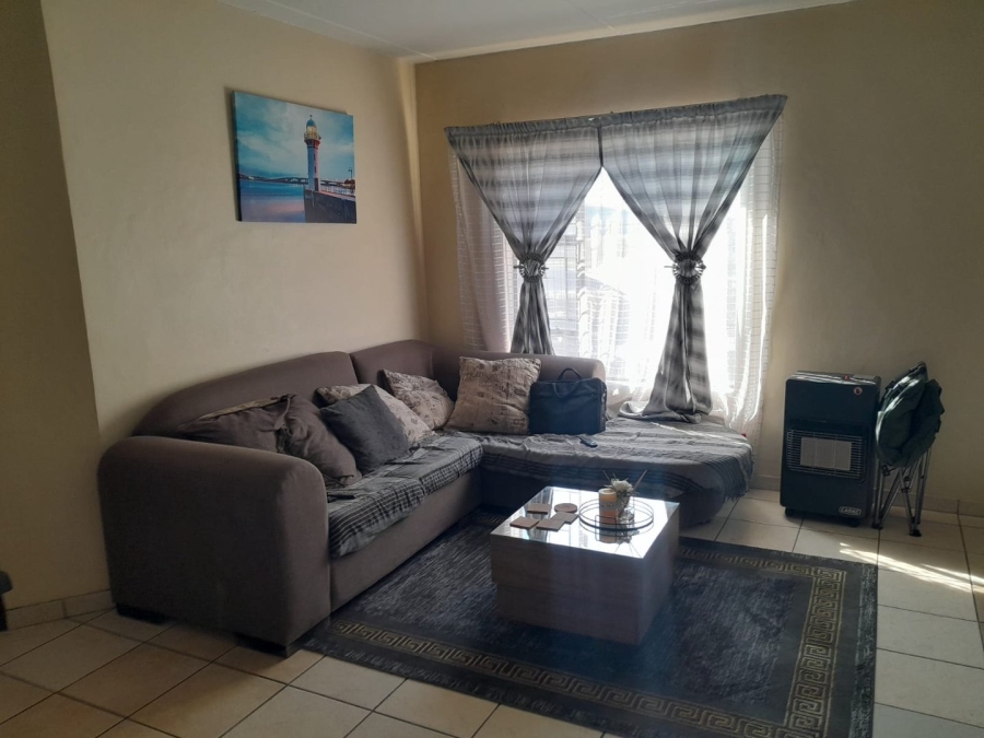 1 Bedroom Property for Sale in Vanderbijlpark CW 5 Gauteng