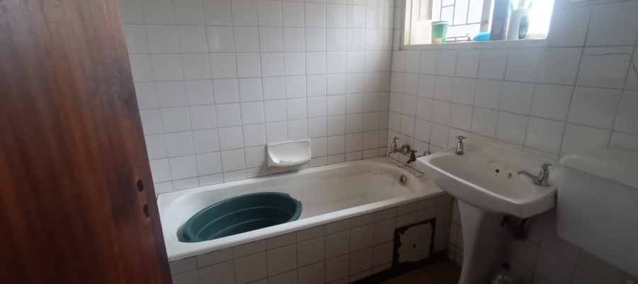 1 Bedroom Property for Sale in Vanderbijlpark CW 5 Gauteng