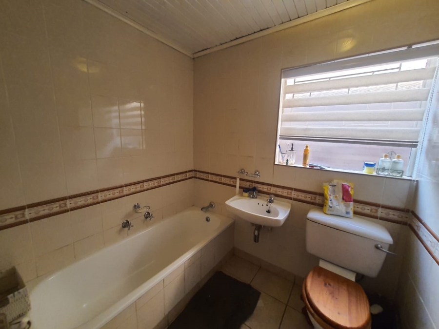4 Bedroom Property for Sale in Vanderbijlpark CE 3 Gauteng