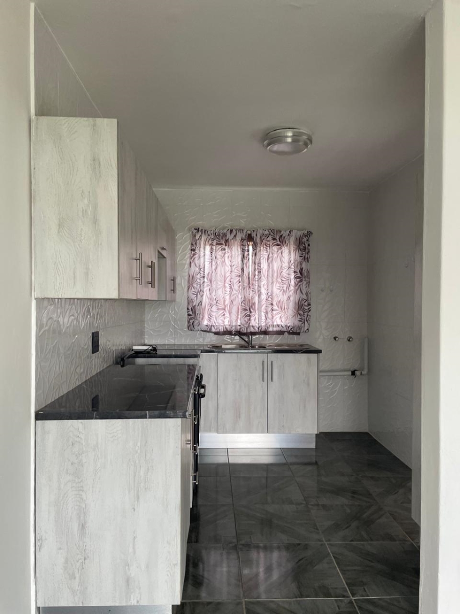 2 Bedroom Property for Sale in Vanderbijlpark CW 3 Gauteng
