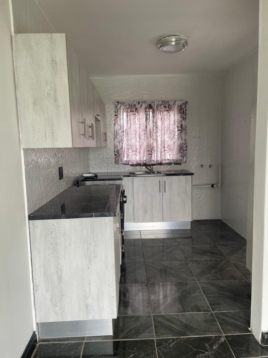 2 Bedroom Property for Sale in Vanderbijlpark CW 3 Gauteng