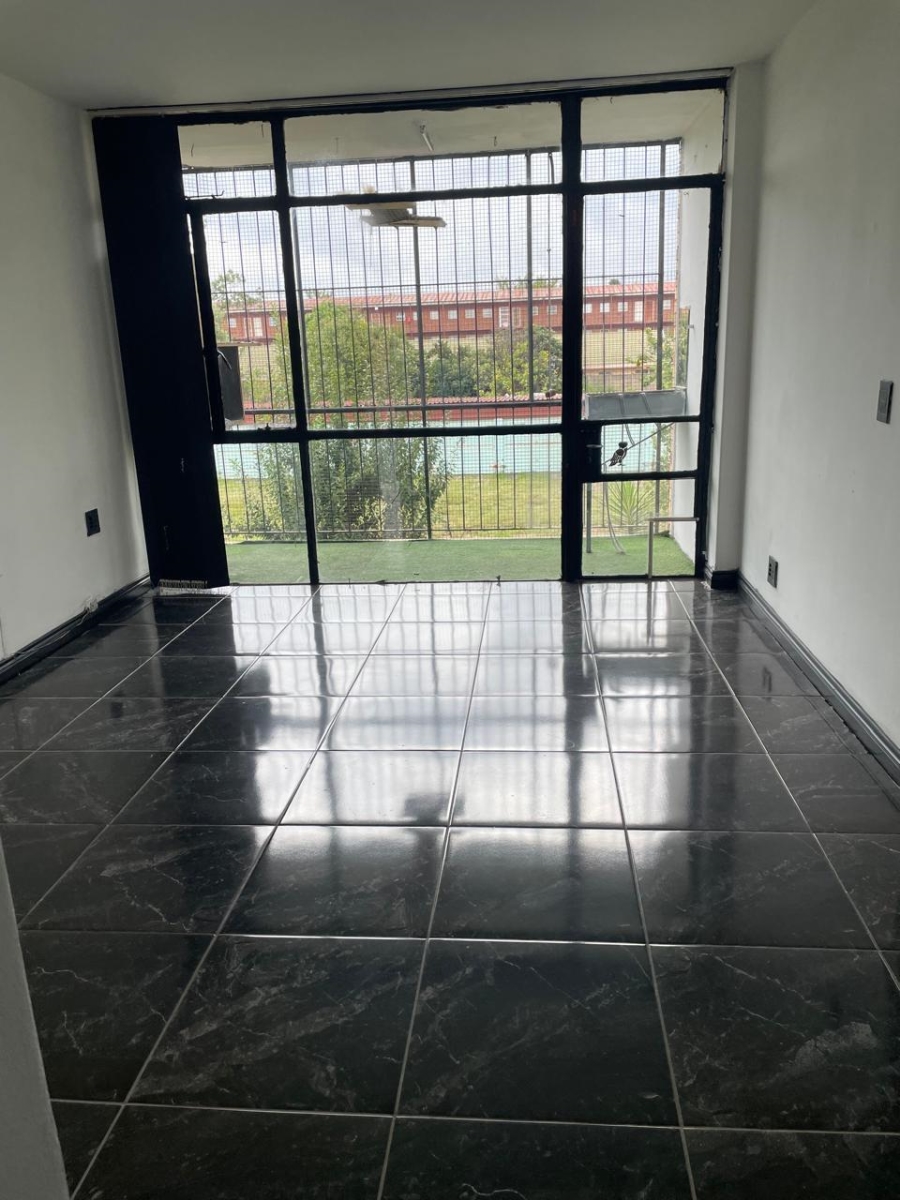 2 Bedroom Property for Sale in Vanderbijlpark CW 3 Gauteng