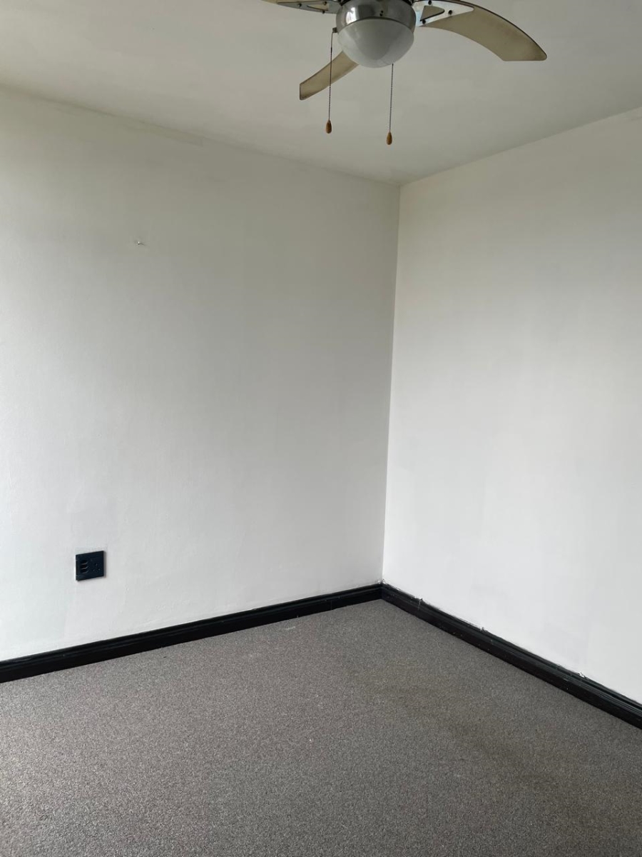 2 Bedroom Property for Sale in Vanderbijlpark CW 3 Gauteng