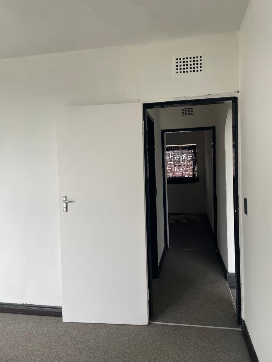 2 Bedroom Property for Sale in Vanderbijlpark CW 3 Gauteng