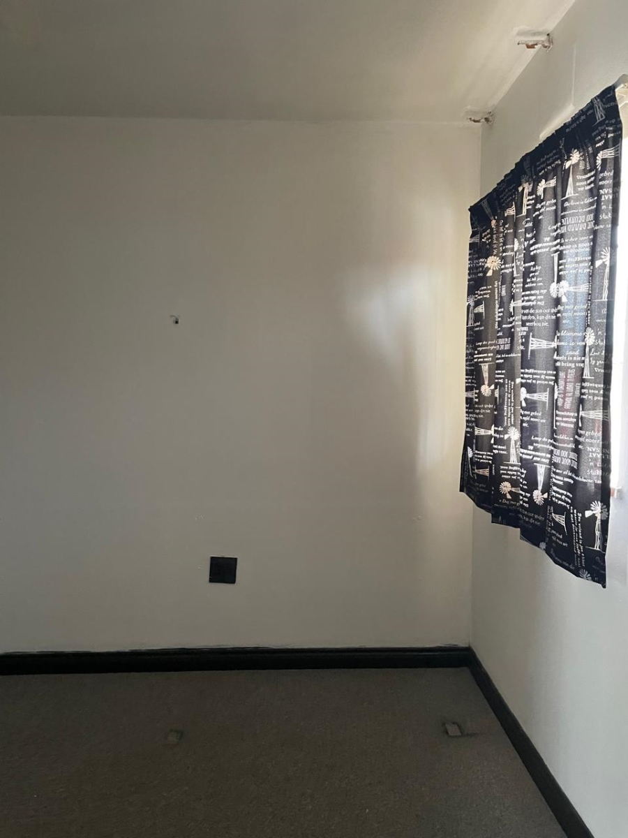 2 Bedroom Property for Sale in Vanderbijlpark CW 3 Gauteng