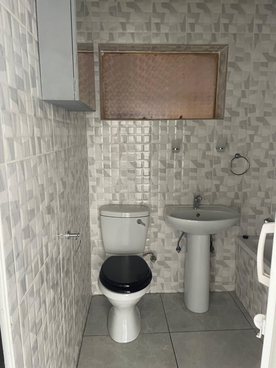 2 Bedroom Property for Sale in Vanderbijlpark CW 3 Gauteng