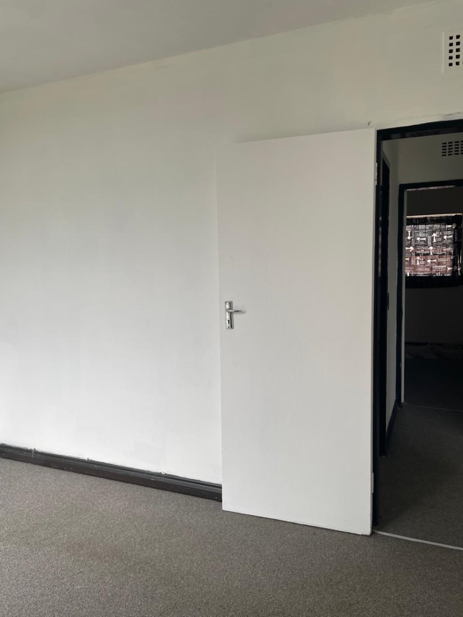 2 Bedroom Property for Sale in Vanderbijlpark CW 3 Gauteng