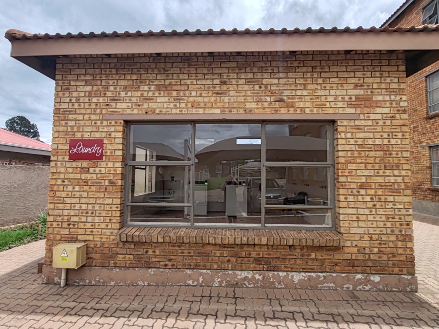 1 Bedroom Property for Sale in Vanderbijlpark CW 5 Gauteng
