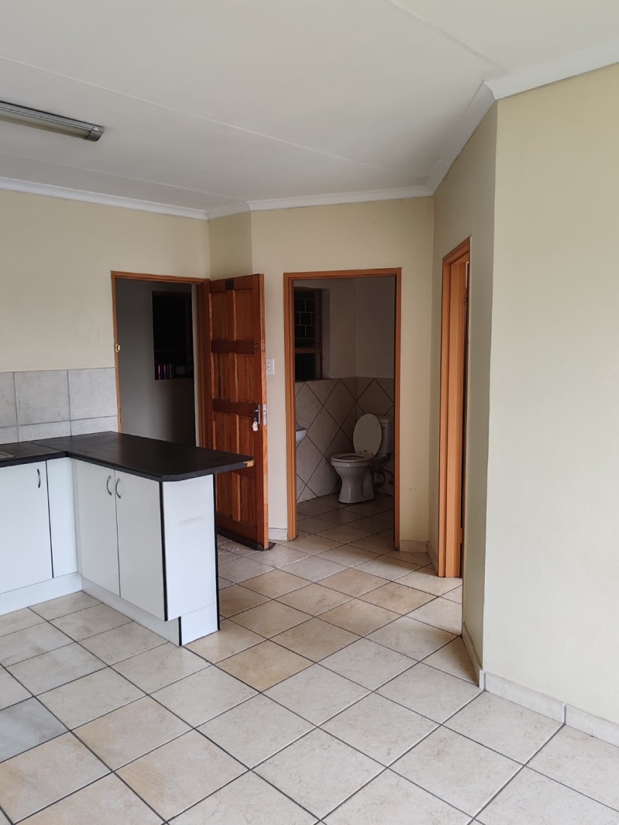 1 Bedroom Property for Sale in Vanderbijlpark CW 5 Gauteng