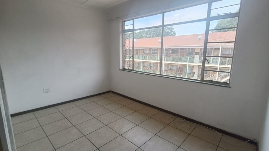 1 Bedroom Property for Sale in Vanderbijlpark CW 3 Gauteng