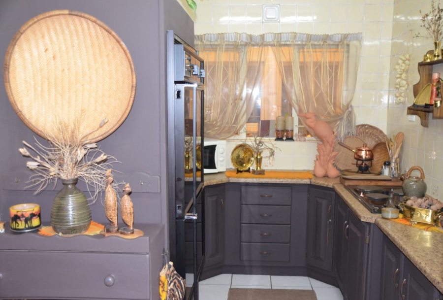 2 Bedroom Property for Sale in Vanderbijlpark CW 3 Gauteng
