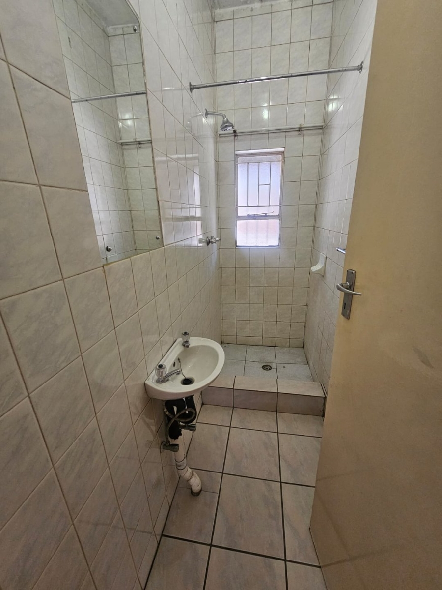 2 Bedroom Property for Sale in Vanderbijlpark CE 3 Gauteng