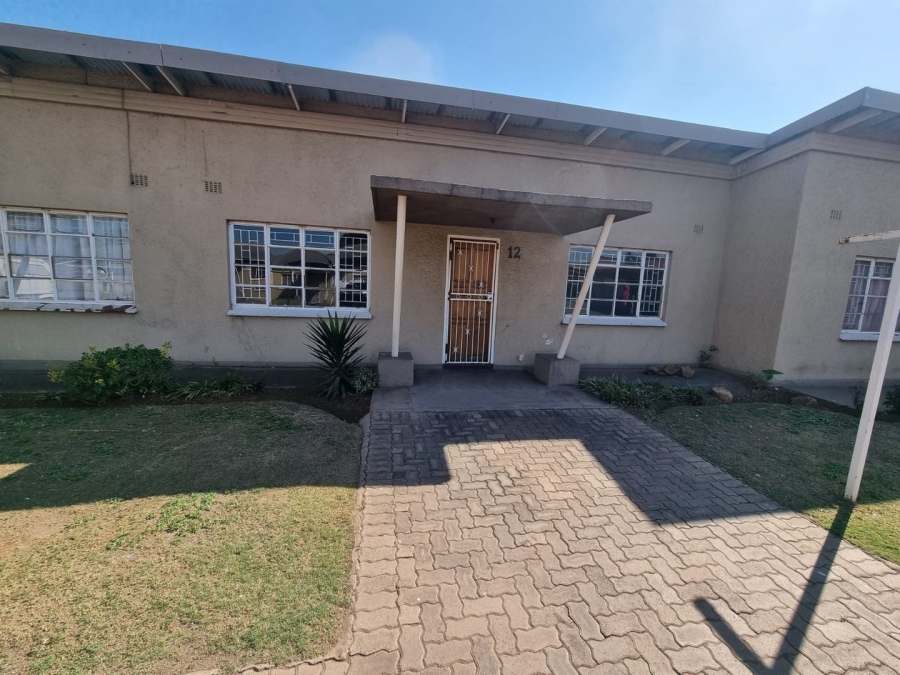 2 Bedroom Property for Sale in Vanderbijlpark CW 5 Gauteng