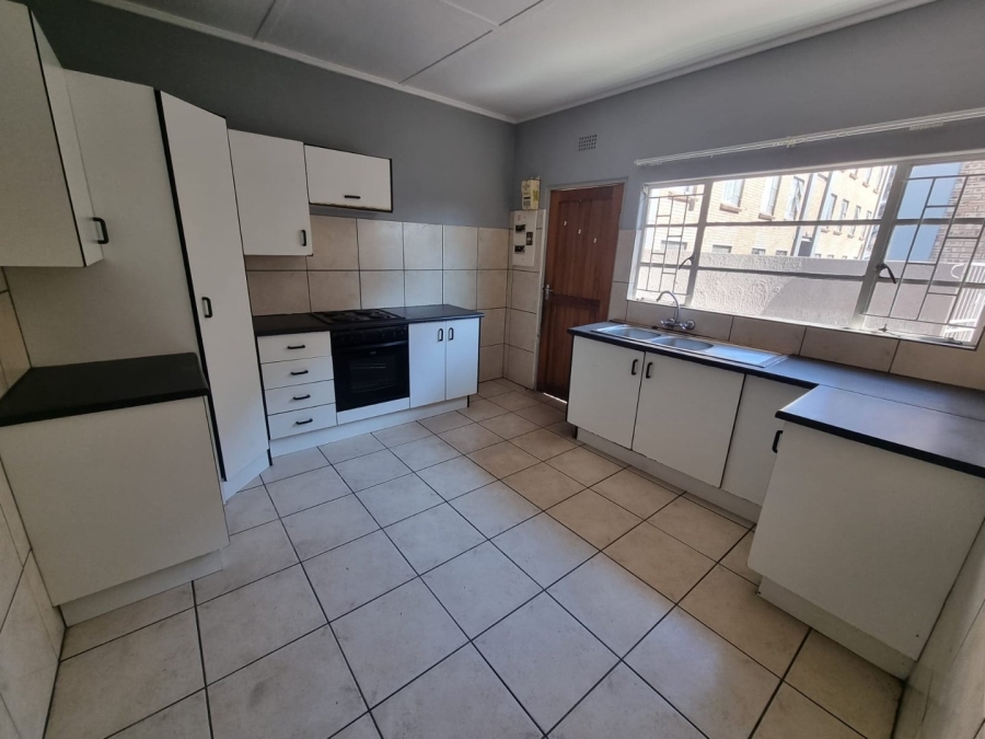 2 Bedroom Property for Sale in Vanderbijlpark CW 5 Gauteng