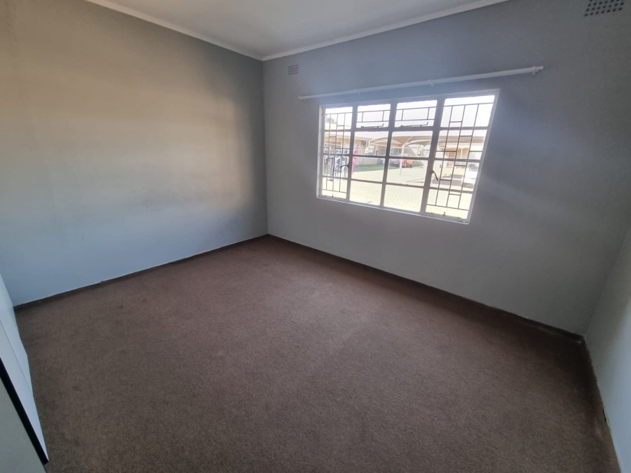 2 Bedroom Property for Sale in Vanderbijlpark CW 5 Gauteng