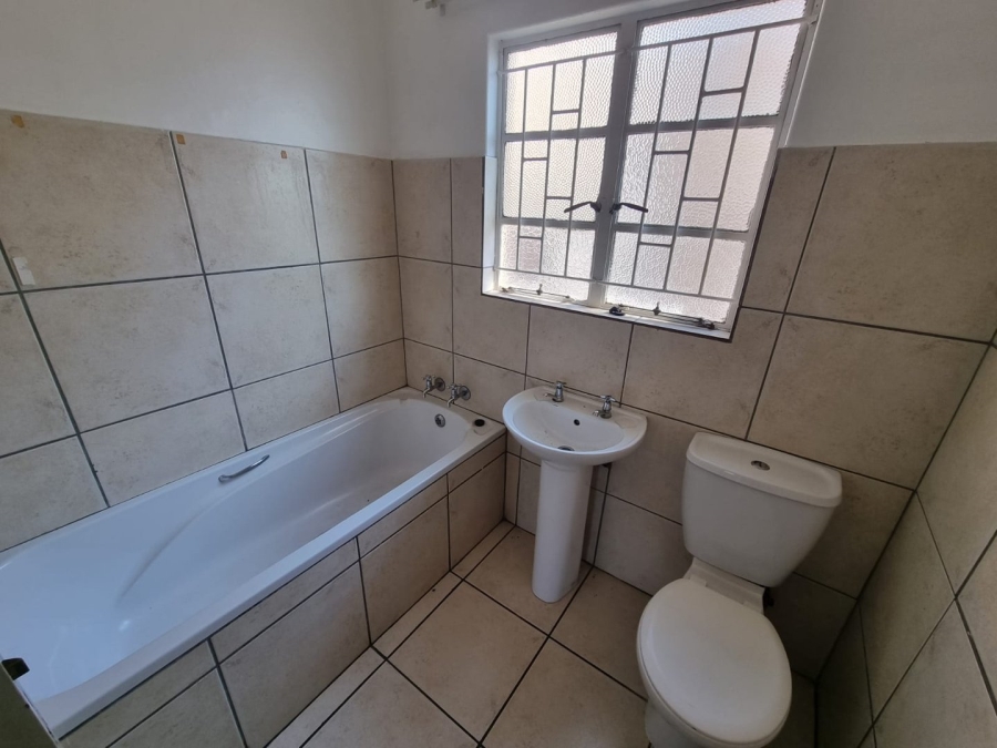 2 Bedroom Property for Sale in Vanderbijlpark CW 5 Gauteng