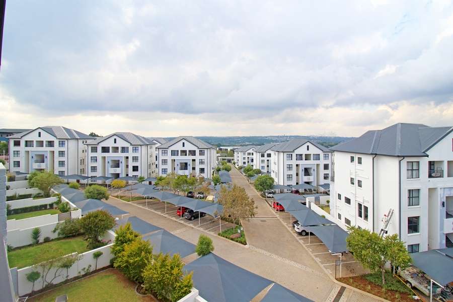 To Let 1 Bedroom Property for Rent in Greenstone Hill Gauteng