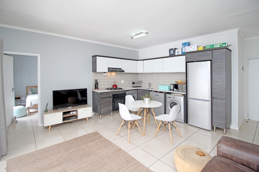 To Let 1 Bedroom Property for Rent in Greenstone Hill Gauteng