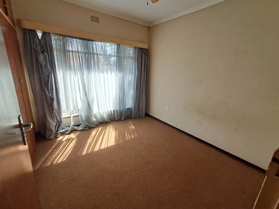 To Let 3 Bedroom Property for Rent in Flora Gardens Gauteng