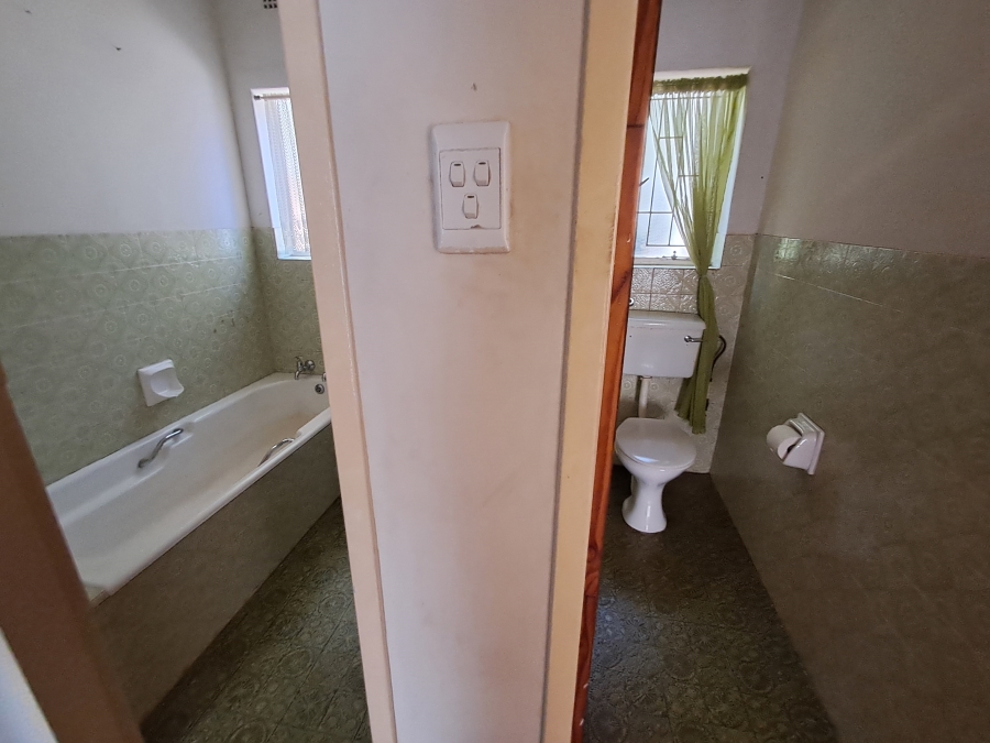 To Let 3 Bedroom Property for Rent in Flora Gardens Gauteng
