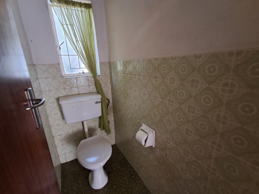 To Let 3 Bedroom Property for Rent in Flora Gardens Gauteng